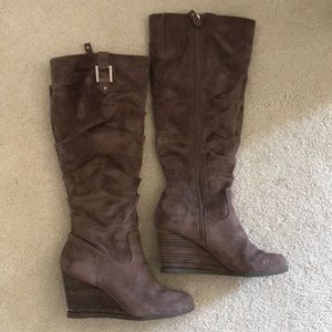 Knee high Wedge boots